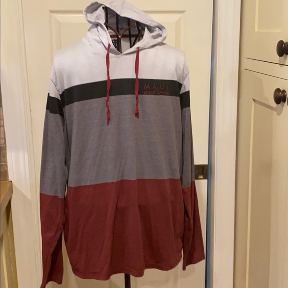 Maui and sons men’s draw draw strong hoodie
